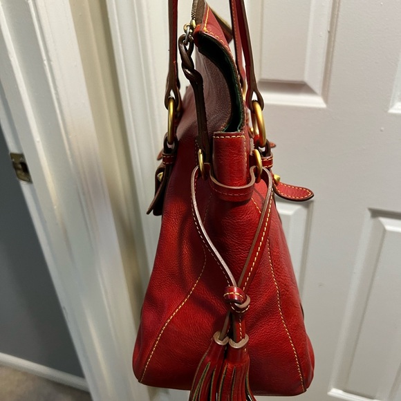 Dooney $Burke bag, Red . Love the size of this bag and all its pockets - Picture 6 of 6